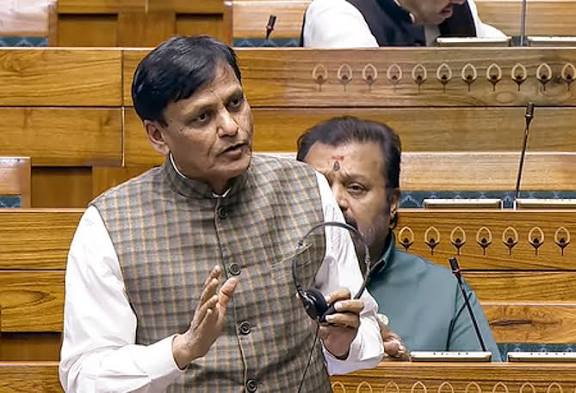 3 ஆண்டுகளில் 438 மத்திய காவல் படையினா் தற்கொலை! 2014 முதல் 23,000 காவலா்கள் ராஜிநாமா!