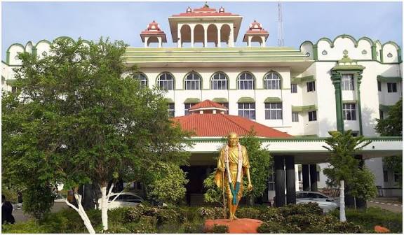 பொது நல மனுதாக்கல் செய்து பணம் பறிக்கும் செயலை அனுமதிக்க கூடாது: உயர் நீதிமன்ற மதுரை அமர்வு உத்தரவு