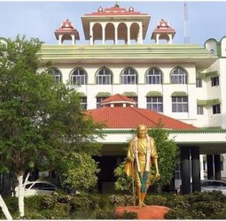 பொது நல மனுதாக்கல் செய்து பணம் பறிக்கும் செயலை அனுமதிக்க கூடாது: உயர் நீதிமன்ற மதுரை அமர்வு உத்தரவு
