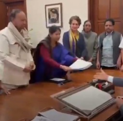 சென்னை உயர் நீதிமன்ற நீதிபதி ஜி.ஆர்.சுவாமிநாதனை பதவி நீக்கம் செய்யக் கோரி மனு