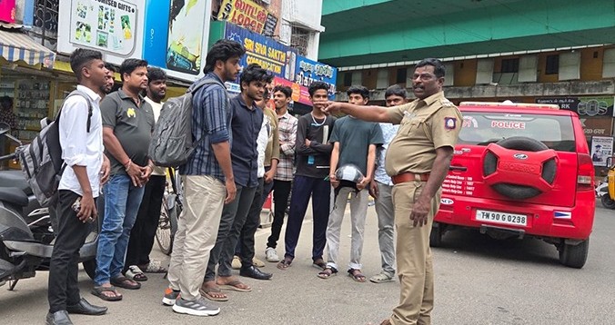 தலைக்கவசத்தின் முக்கியத்துவம் பற்றி விழிப்புணர்வு