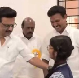 திருவண்ணாமலையில் புதிதாக திறக்கப்பட்ட அரசு மாதிரி பள்ளி: முதலமைச்சர் ஸ்டாலின் பார்வையிட்டு மாணவ, மாணவிகளுடன் கலந்துரையாடினார்