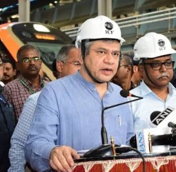 மூத்த குடிமக்களுக்கான ரயில் கட்டண சலுகை மீண்டும் வருமா? அஸ்வினி வைஷ்ணவ் பதில்