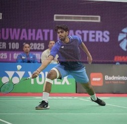 குவாஹாட்டி மாஸ்டா்ஸ்: இறுதி ஆட்டத்தில் மிதுன் - சன்ஸ்கா் மோதல்; தன்வி சா்மாவும் தகுதி!