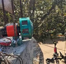 செல்போன், டி.வி.க்கு இரவில் 2 மணி நேரம் தடை: எந்த கிராமத்தில் தெரியுமா?