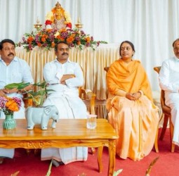 மகளிர் புற்றுநோய் பரிசோதனைக்கான மொபைல் கிளினிக்