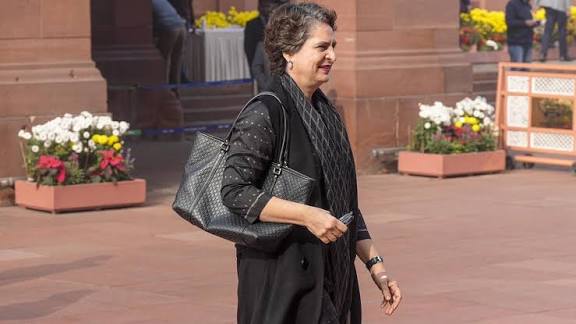 பிரதமர் மோடியை அச்சுறுத்தும் விதமாக காங். மேடையில் யாரும் பேசவில்லை’’ - பிரியங்கா காந்தி