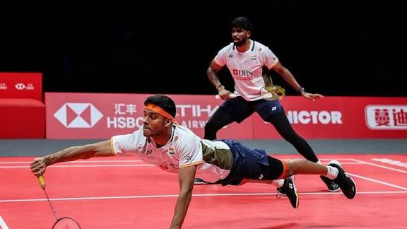 தங்கம் வெல்லும் வாய்ப்பை சீனாவிடம் நழுவவிட்ட இந்தியா! சாத்விக், சிராக் இணைக்கு வெண்கலம்!