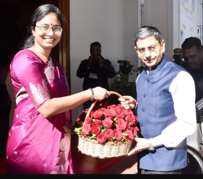 ஊட்டி வந்த கவர்னர் ரவி