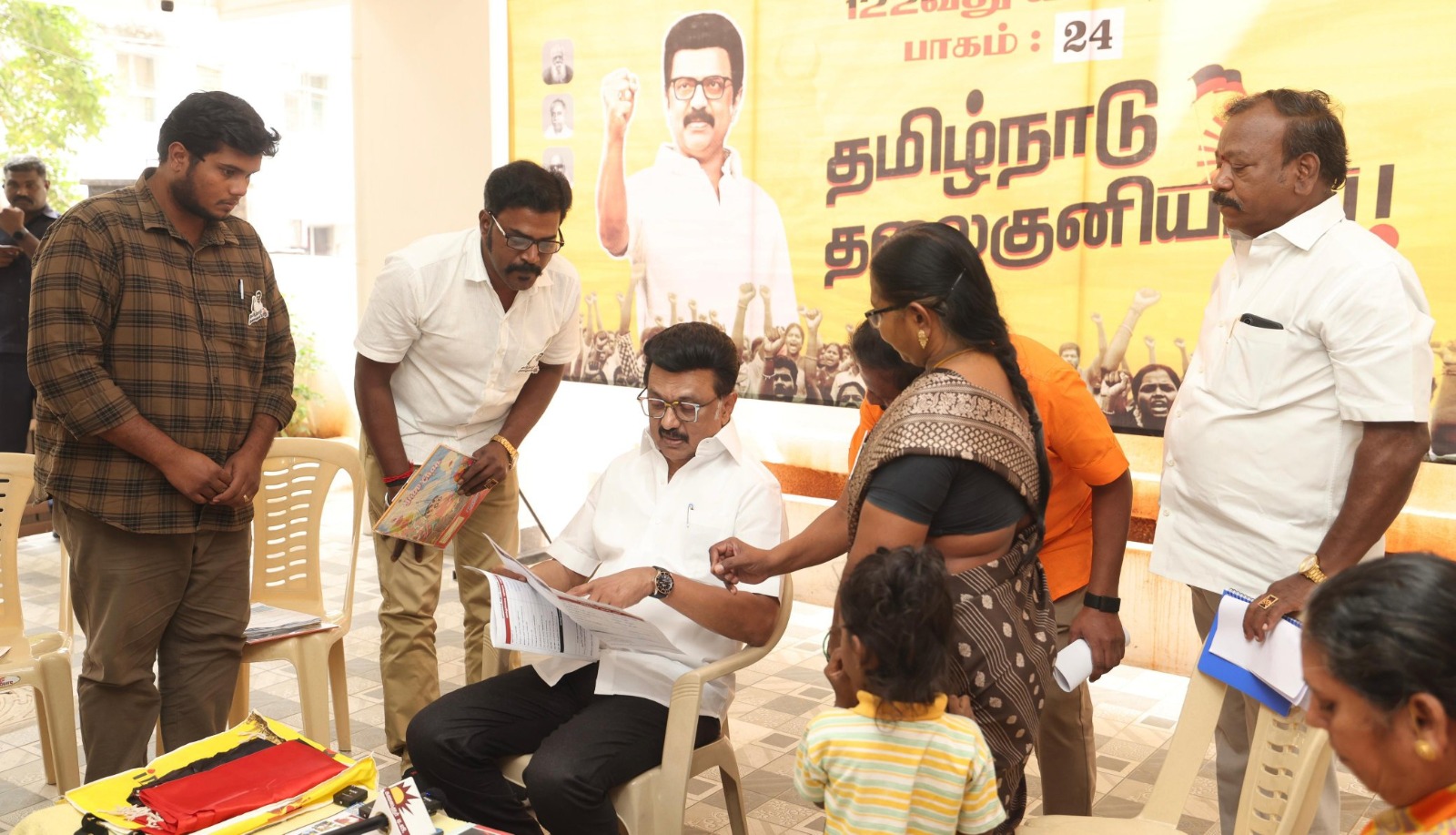 வாக்குச்சாவடி பிரசாரத்தை முதல்வர் ஸ்டாலின் நேற்று துவக்கி வைத்தார்