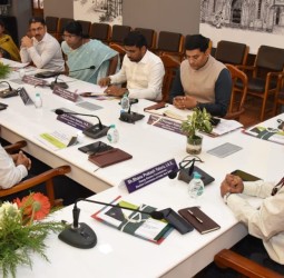 மதுரையில் வாக்காளர் பட்டியல் சிறப்பு தீவிர திருத்தம் தொடர்பான மண்டல அளவிலான மாவட்ட ஆட்சியர்களுக்கான ஆய்வுக் கூட்டம்