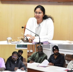 நீலகிரி மாவட்ட ஆட்சியர் அலுவலகத்தில், தேர்தல் மாவட்ட கண்காணிப்புக் குழு கூட்டம்