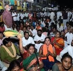 குடியிருப்புகளுக்கு சீல் வைக்க வந்த அதிகாரிகள்: பொதுமக்கள் மறியல்