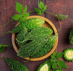 பாகலுக்கு மரியாதை: கசப்புக்குள் ஒளிந்திருக்கும் இனிப்பான விஷயங்கள்!