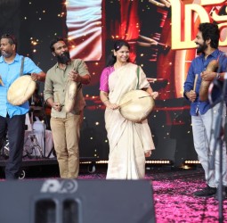 மார்கழியில் மக்களிசை’ நிகழ்ச்சி