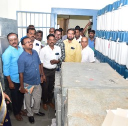 மின்னணு வாக்குப்பதிவு எந்திரங்கள் பாதுகாப்பாக வைக்கப்பட்டிருப்பதை டிஆர்ஓ பூங்கோதைஆய்வு