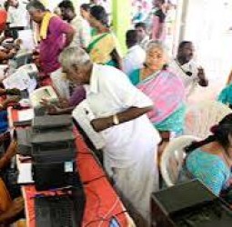 உங்களுடன் ஸ்டாலின்’ முகாமில் ஒரே நாளில் 1.25 லட்சம் மனுக்களை பெற்ற அதிகாரிகள்