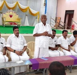 ராயக்கோட்டையில் அதிமுக ஆலோசனைக்கூட்டம்