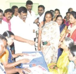 ஆவடி தொகுதி பட்டாபிராமில் உங்களுடன் ஸ்டாலின் திட்ட முகாம்