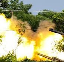 ராணுவ மோதலால் பெரும் பதற்றம்: முகாம்களில் 1,38,000 மக்கள் தஞ்சம்