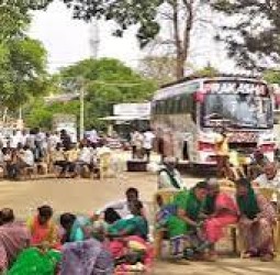 1,198 நாட்கள் போராடிய விவசாயிகளிடம் பணிந்த அரசு - கர்நாடகாவில் 1,777 ஏக்கர் நிலம் எடுப்பு கைவிடல்!