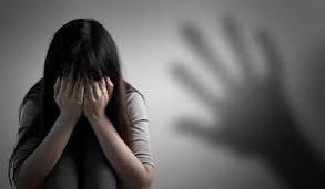 மகளுக்கு பாலியல் தொல்லை: தந்தைக்கு 3 ஆயுள், ரூ.3 லட்சம் அபராதம்