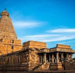 காலநிலைக்கேற்ப தட்பவெட்ப மாற்றங்களை தரும் அதிசய கோவில்.....!!