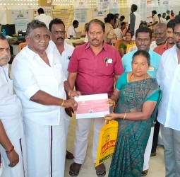 கடமலைக்குண்டு ஊராட்சியில் உங்களுடன் ஸ்டாலின் முகாம் வருவாய் கோட்டாட்சியர் தலைமையில் நடைபெற்றது