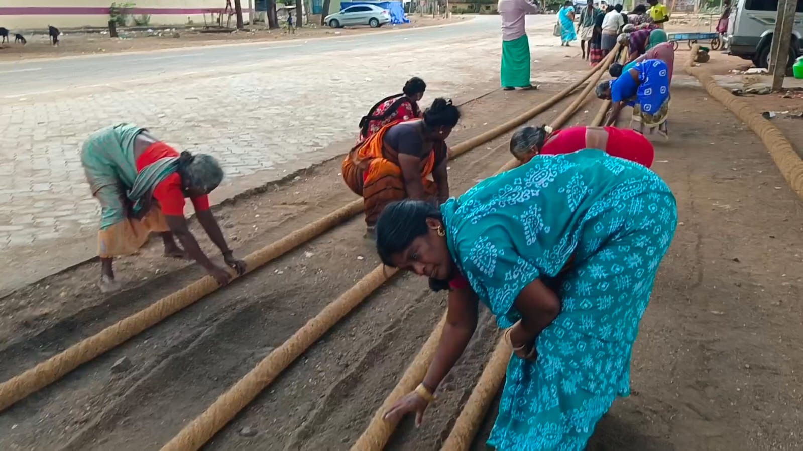 பிரசித்தி பெற்ற பாண்டுரங்கன் கோவில் தேர் கோவிலுக்கு அனுப்பி வைக்கப்பட்டது