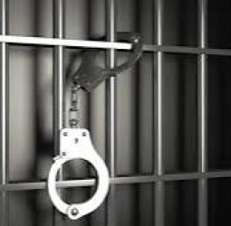 தலை​மை செயல​கத்​தில் வேலை வாங்​கி தரு​வ​தாக ரூ.17.50 லட்​சம் மோசடி: தலைமறை​வாக இருந்​தவர் கைது