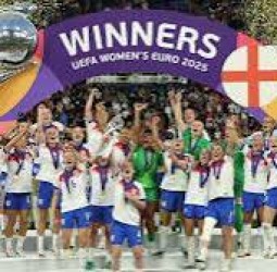 மகளிர் யூரோ கோப்பை: ஸ்பெயினை வீழ்த்தி பட்டம் வென்ற இங்கிலாந்து!