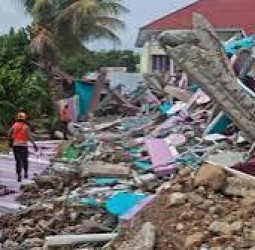 இந்தோனேசிய தீவில்   நில நடுக்கம்