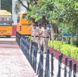 டெல்லியில் 5 பள்ளிகள், 1 கல்லூரிக்கு வெடிகுண்டு மிரட்டல்: 3 நாட்களில் 10-வது சம்பவம்