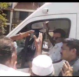 தமிழக முதல்வருக்கு சீர்காழி பெரிய பள்ளிவாசல் அருகில் உற்சாக வரவேற்பு