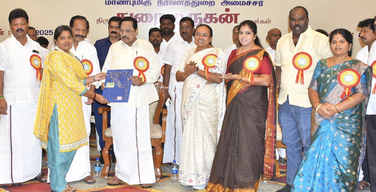 காட்பாடியில் 1336 பயனாளிகளுக்கு நலத்திட்ட உதவிகள்