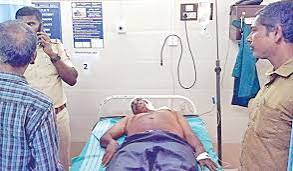 திருத்தங்கல் அரசு பள்ளி ஆசிரியரை மது போதையில் பாட்டிலால் தாக்கிய 2 மாணவர்கள் கைது