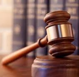 சீனாவில் இப்படியும் ஒரு தாய்: ஆடம்பர வாழ்க்கைக்காக 2 குழந்தைகளை விற்ற பெண் கைது