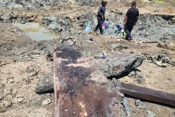 மலேசியாவில் ஆதிகால கப்பலின் சிதைவுகள் கண்டெடுப்பு