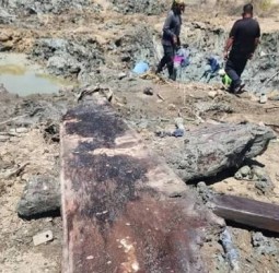 மலேசியாவில் ஆதிகால கப்பலின் சிதைவுகள் கண்டெடுப்பு