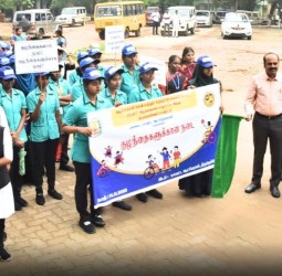 தேசிய குழந்தைகள் தினத்தைமுன்னிட்டுகுழந்தைகள் பாதுகாப்பு விழிப்புணர்வு