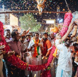 ராமநாதபுரத்தில் பாஜக மாநிலத் தலைவர் நயினார் நாகேந்திரனுக்கு உற்சாக வரவேற்பு