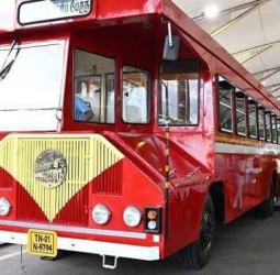 மாநகர் போக்குவரத்துக் கழக பஸ்களுக்கு முன்னுரிமை அளிக்கும் ‘பஸ் பர்ஸ்ட்' பிரச்சாரம்: உதயநிதி துவக்கி வைத்தார்