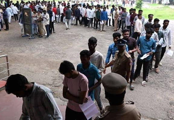 காவலர் பணி எழுத்து தேர்வு 1.96 லட்சம் பேர் பங்கேற்பு