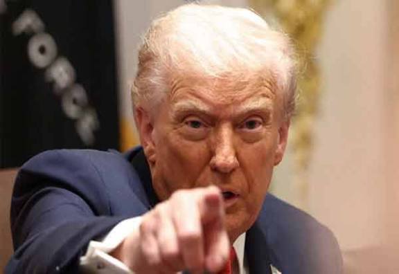 புதிய டைரக்டர் ஜெனரல் நியமிக்கப்படும் வரை டிம் டேவி, அந்தப் பதவியில் தொடர்வார் என்று தெரிவிக்கப்பட்டுள்ளது.