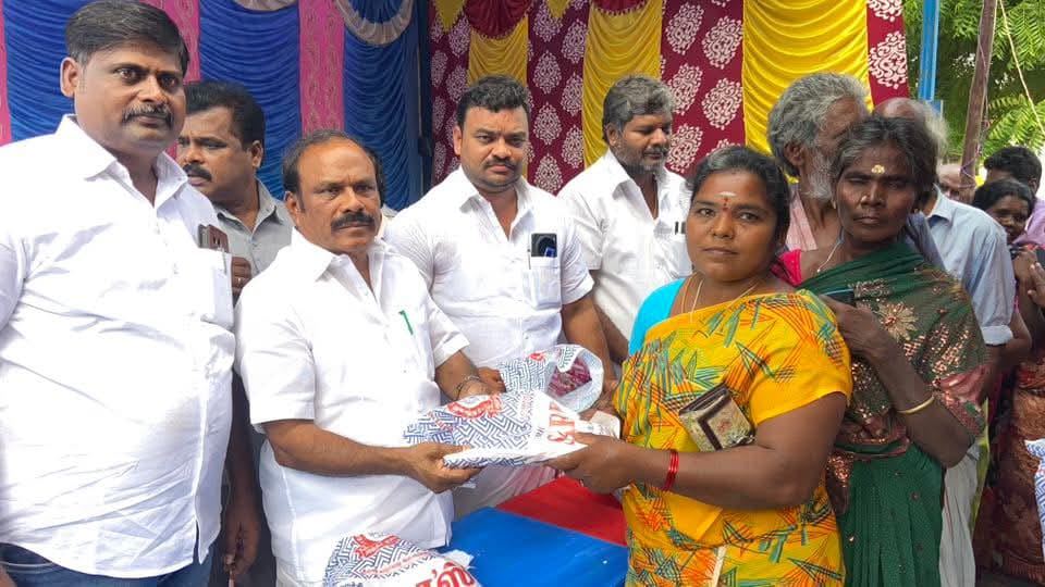 திட்டக்குடி சட்டமன்ற தொகுதியில் பொதுமக்களிடம் அமைச்சர் சி.வெ.கணேசன் குறைகளை கேட்டறிந்து நலத்திட்ட உதவிகளை வழங்கினர்