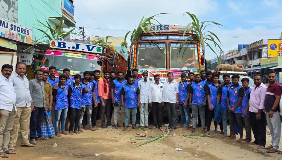 ஸ்ரீ மஞ்சுநாதா சுவாமி கோயில் அன்னதான கமிட்டி சார்பாக 27 வது வருடமாக 20 டன் அரிசி, 25 டன் மளிகை பொருட்கள்