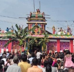 கண்டாச்சிபுரம் அடுத்த ஓதியத்தூர் மாரியம்மன் கோவிலில் நேற்று நவம்பர் 3 காலை 6 மணிக்கு மூன்றாம் கால யாக சாலை பூஜை