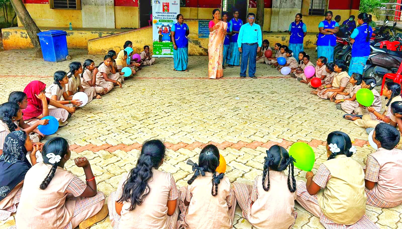 வளரிளம் பருவ பெண் குழந்தைகளுக்கு சுகாதார விழிப்புணர்வு பயிற்சி