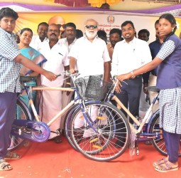 சித்தையன்கோட்டை அரசு மேல்நிலைப்பள்ளியில் நடந்த விழா