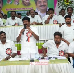 இலுப்பூரில் அதிமுக பாக முகவர்கள் ஆலோசனை கூட்டம்